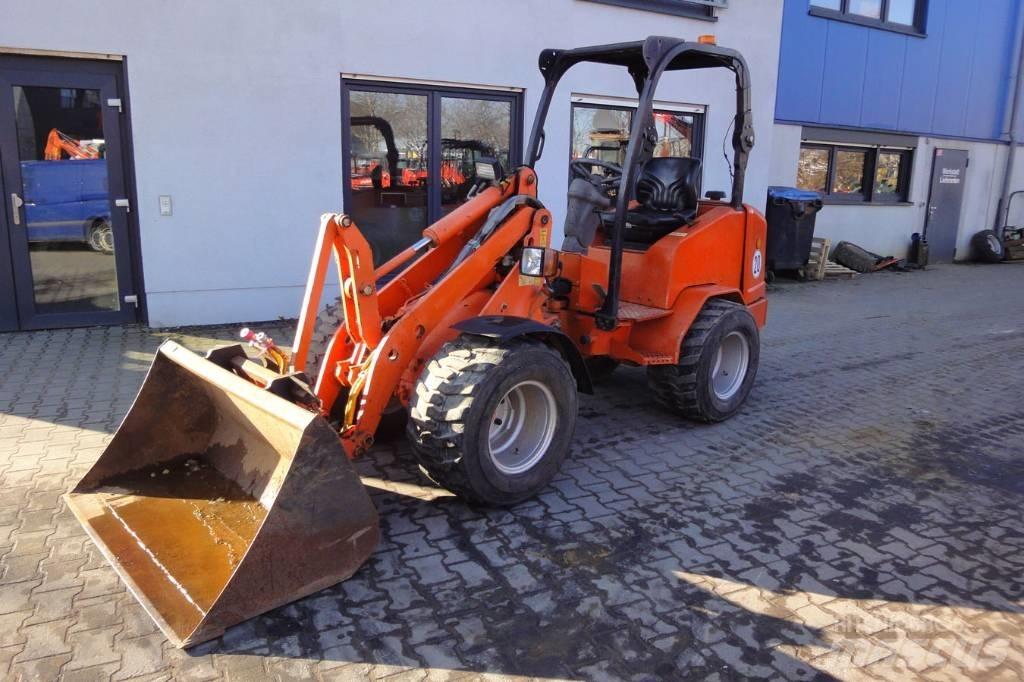 Schäffer 2436 Iekrāvēji uz riteņiem
