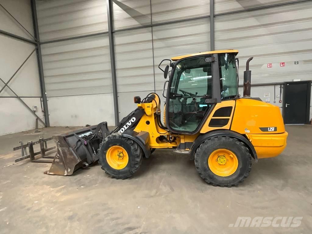 Volvo L 25 F Iekrāvēji uz riteņiem