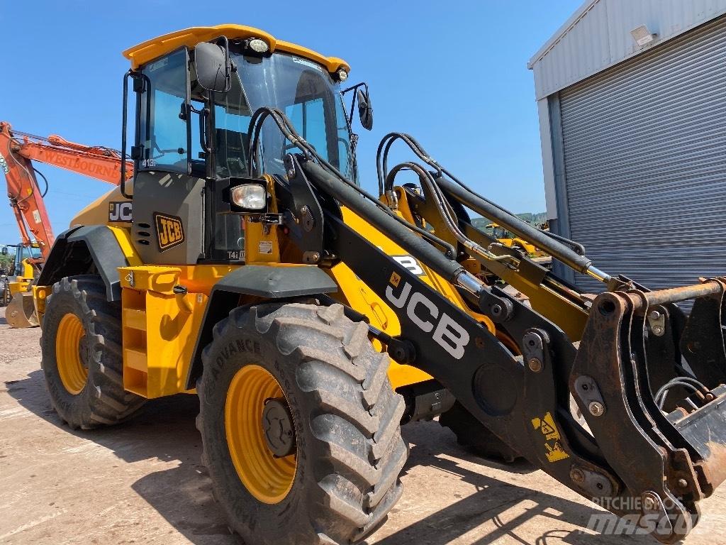 JCB 413 S Iekrāvēji uz riteņiem