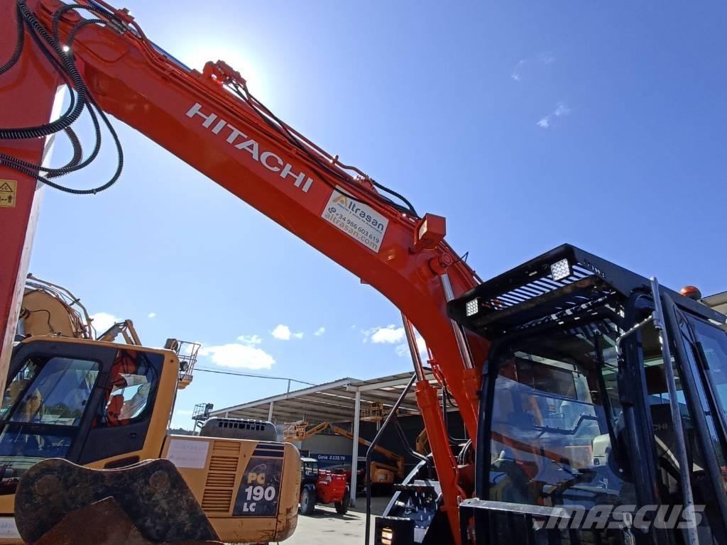 Hitachi ZX 135 US-6 Kāpurķēžu ekskavatori