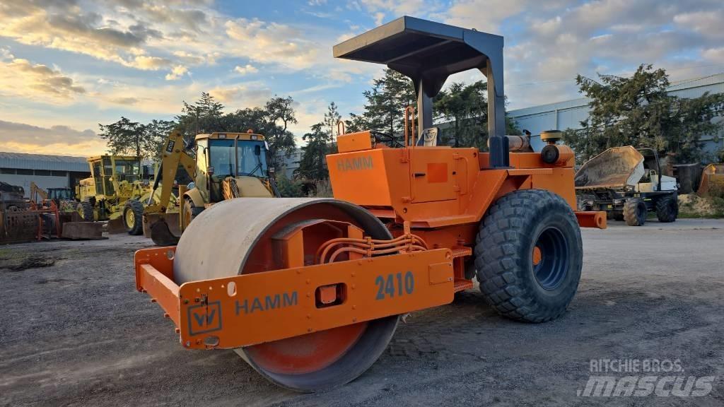 Hamm 2410 SD Divvalču grunts veltņi