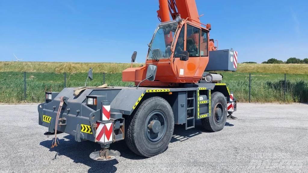 Terex RC30 Celtņi nelīdzenām virsmām