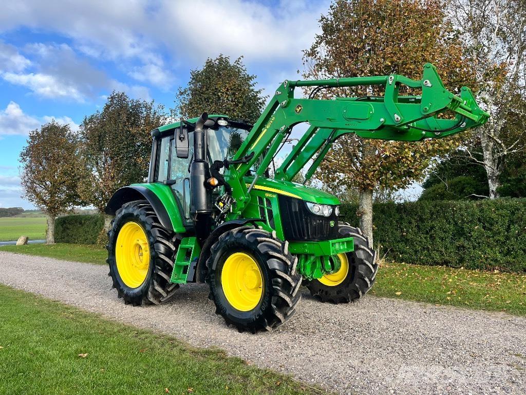 John Deere 6120 M Traktori