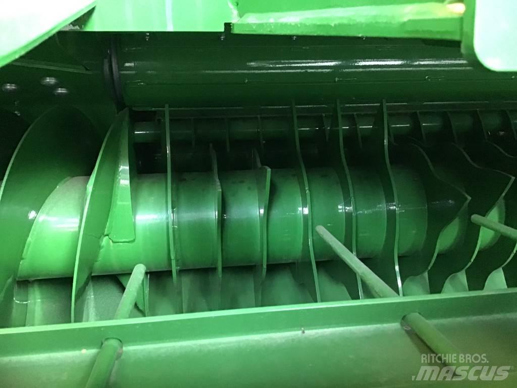 John Deere V461M Rituļu preses
