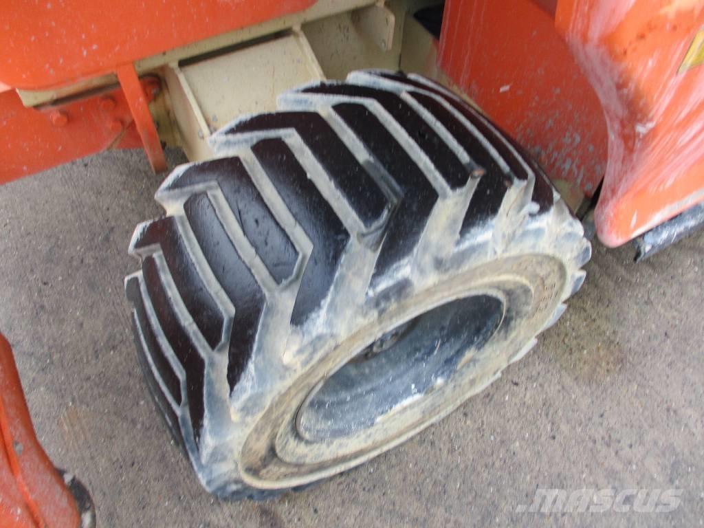 JLG 4384 RT (219) Šķerveida pacēlāji