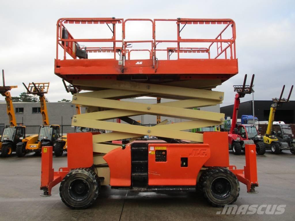 JLG 4384 RT (219) Šķerveida pacēlāji