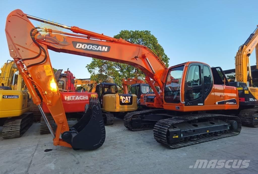 Doosan DX 225 LC Kāpurķēžu ekskavatori