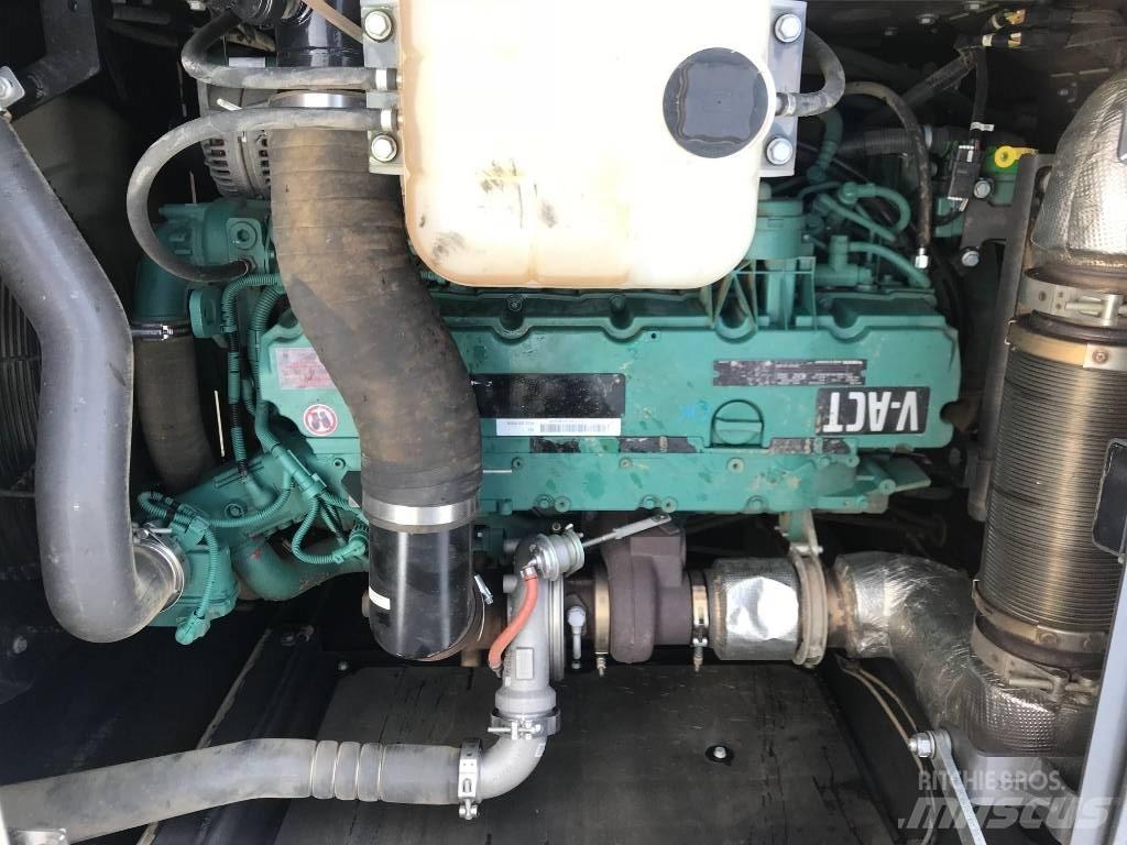 Volvo EC250E L Kāpurķēžu ekskavatori