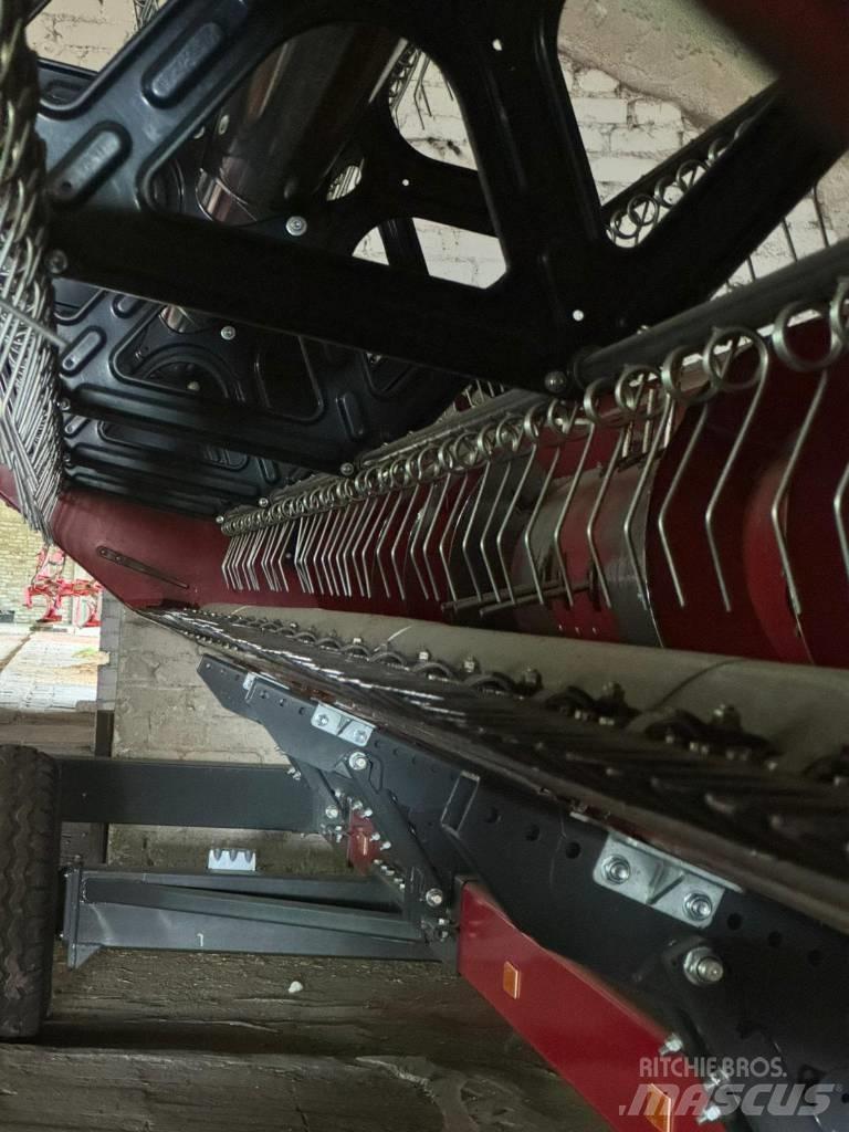 Case IH 7150 Cita ražas novākšanas tehnika