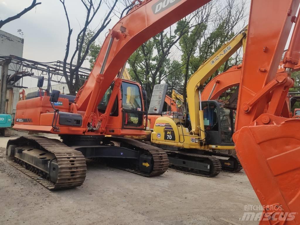 Doosan dx300 Kāpurķēžu ekskavatori