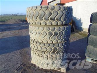  Däck 15,5x25 Riepas, riteņi un diski