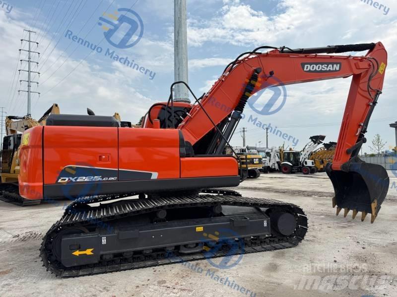 Doosan DX 225 LC-9C Kāpurķēžu ekskavatori