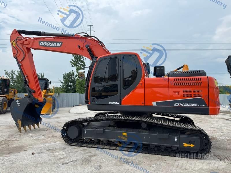 Doosan DX 225 LC-9C Kāpurķēžu ekskavatori