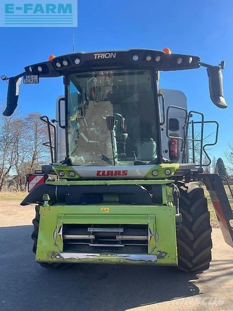 CLAAS trion 730 Ražas novākšanas kombaini