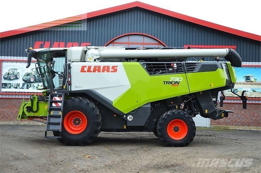 CLAAS trion 730 Ražas novākšanas kombaini