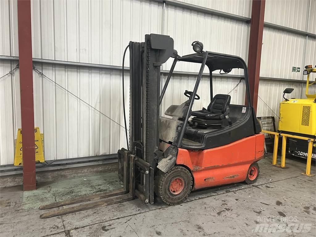 Linde E30-02 Elektriskie iekrāvēji