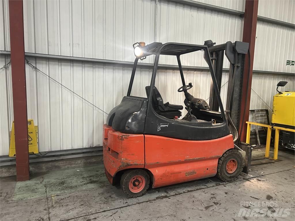 Linde E30-02 Elektriskie iekrāvēji