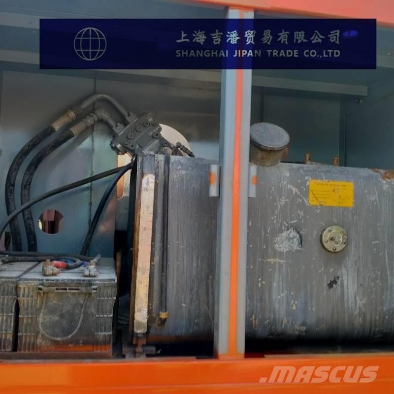 Hitachi KH 150-3 Kāpurķēžu ceļamkrāni