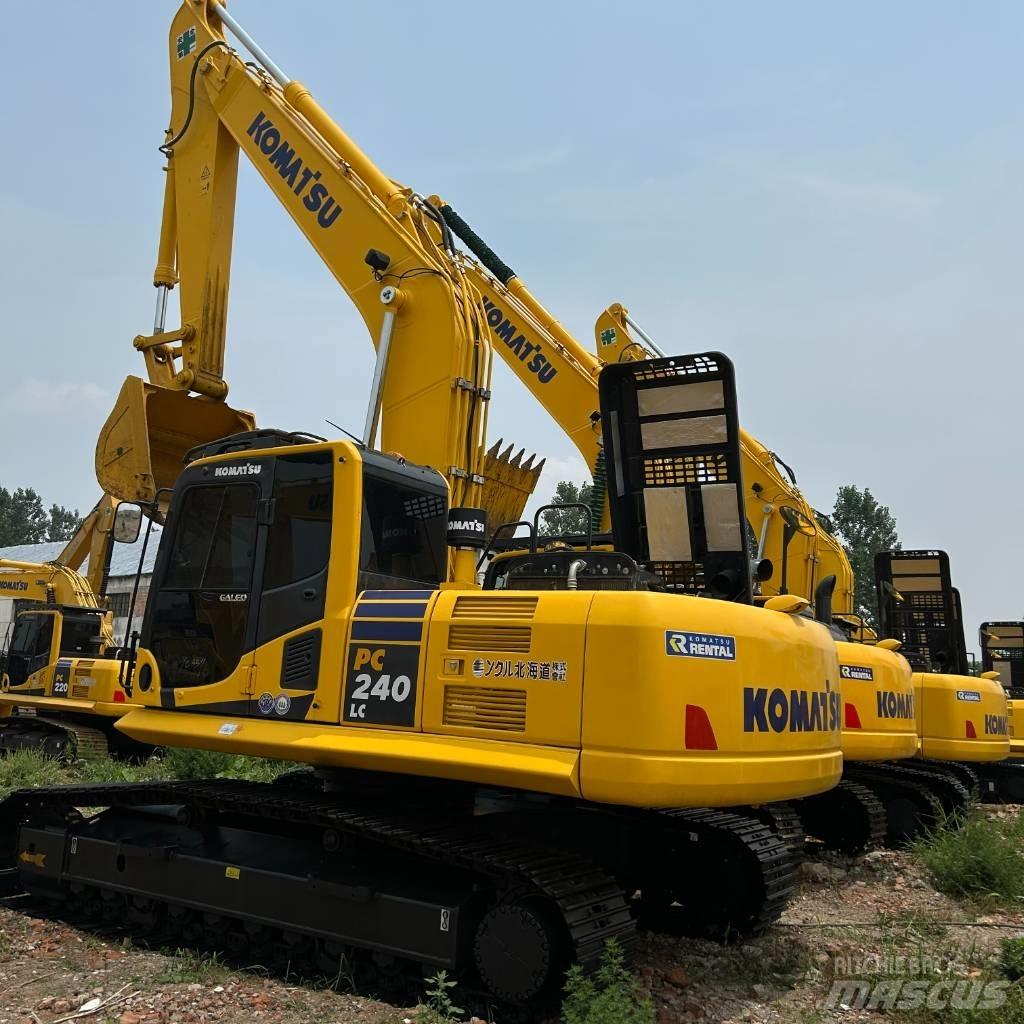 Komatsu 240-8 Kāpurķēžu ekskavatori