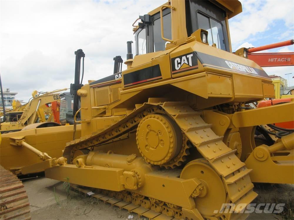 CAT D 8 N Kāpurķēžu buldozeri