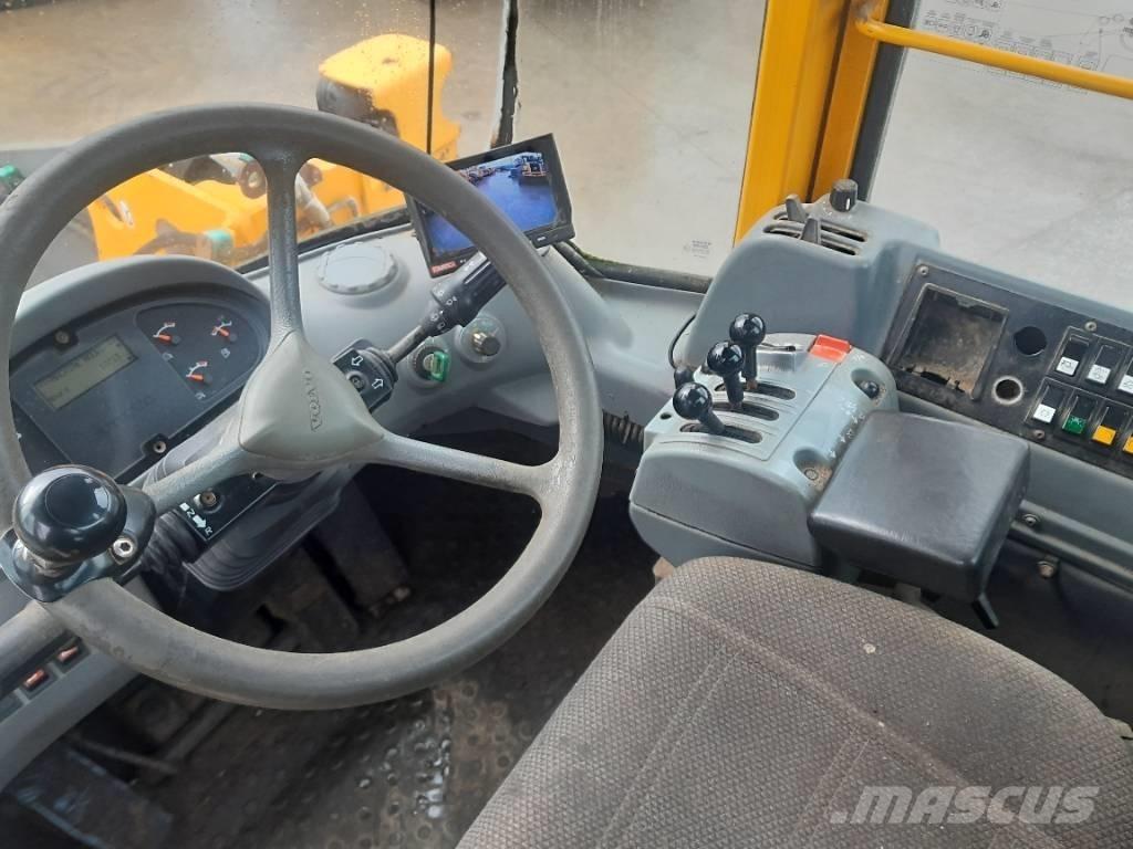 Volvo L 70 E Iekrāvēji uz riteņiem