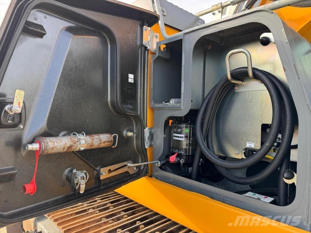 Liebherr R922 LC Kāpurķēžu ekskavatori