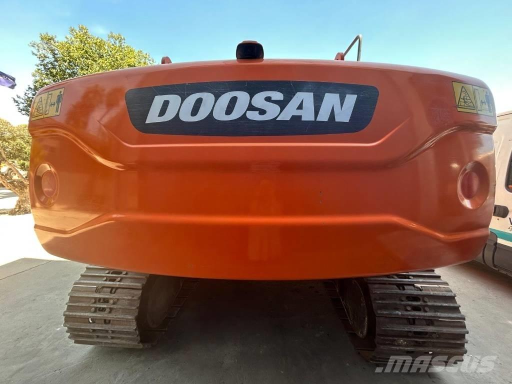 Doosan DX 225 Kāpurķēžu ekskavatori