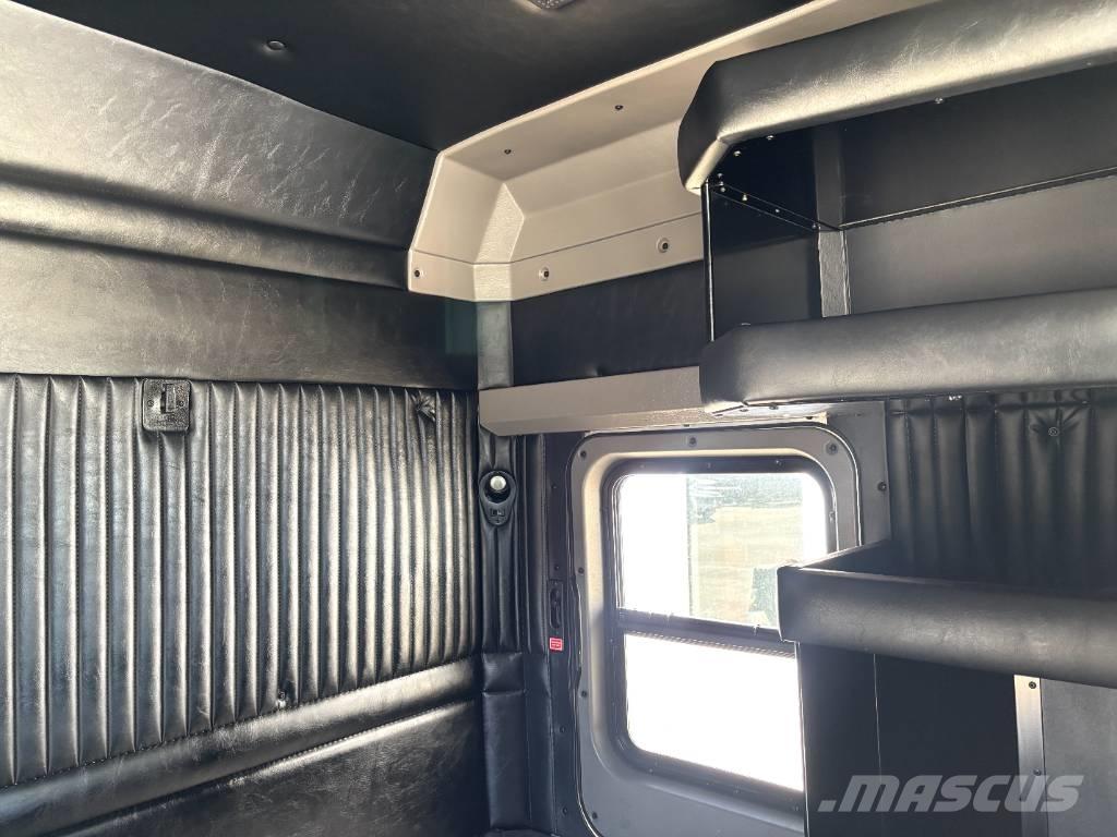 Kenworth W 900 Vilcēji