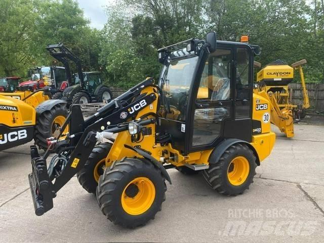 JCB 403 PLUS Lauksaimniecības pacēlāji
