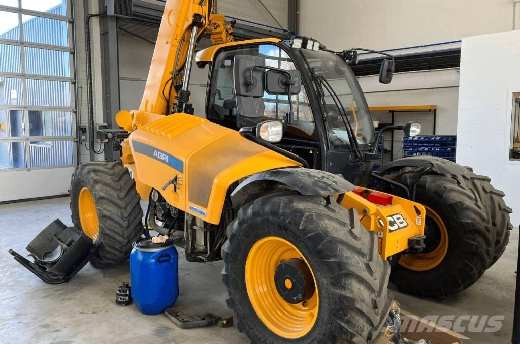 JCB 532-70 Lauksaimniecības pacēlāji