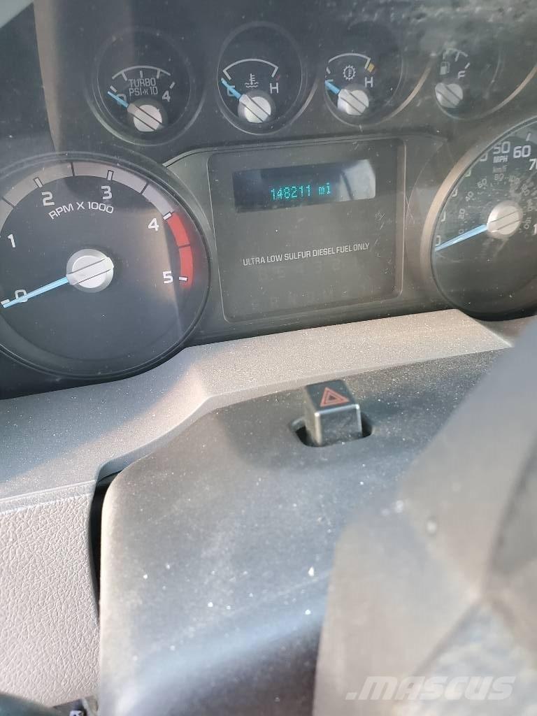 Ford F 550 SD Platformas/izkraušana no sāniem