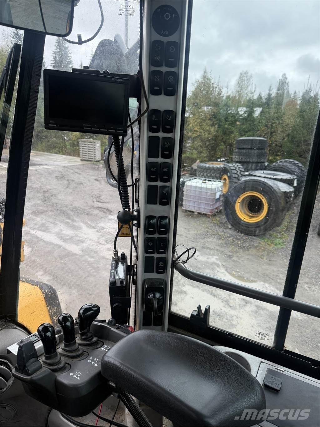 Volvo L180G Iekrāvēji uz riteņiem