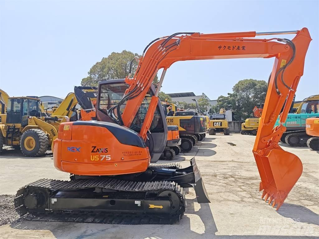 Hitachi ZX 75 Kāpurķēžu ekskavatori