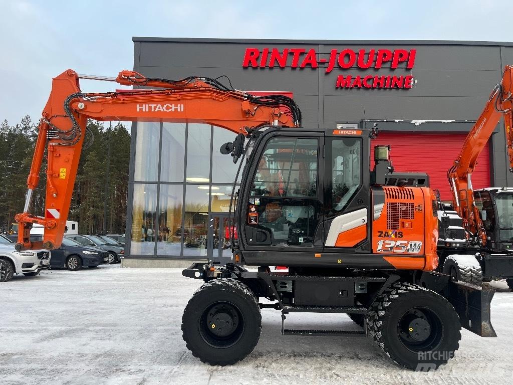 Hitachi ZX 135 W-7 Ekskavatori uz riteņiem