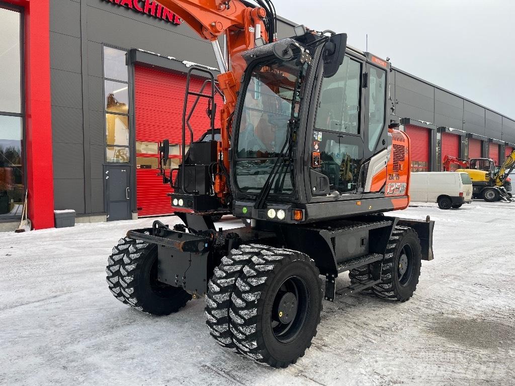 Hitachi ZX 135 W-7 Ekskavatori uz riteņiem