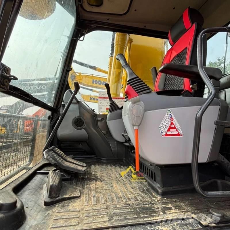 Komatsu PC 220-8 Kāpurķēžu ekskavatori