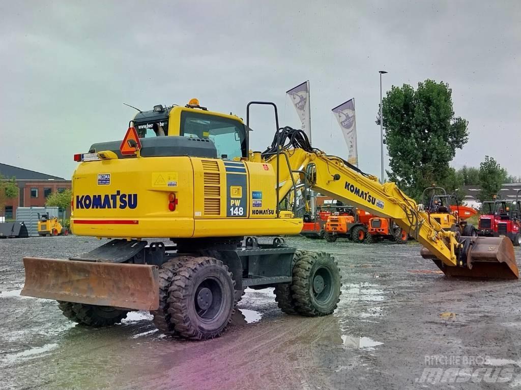 Komatsu PW148-8 Ekskavatori uz riteņiem