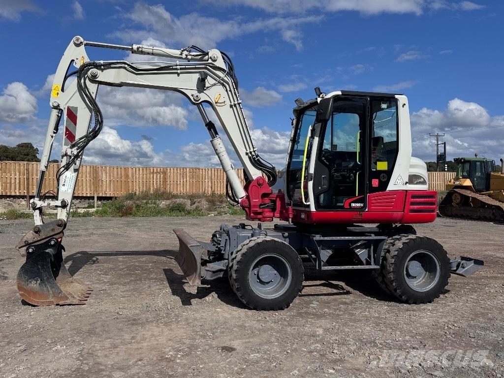 Takeuchi TB 295 W Ekskavatori uz riteņiem