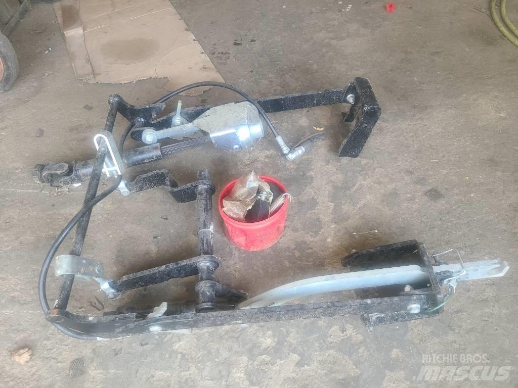 John Deere 2032r Cits traktoru papildaprīkojums