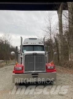 Western Star 4900 EX Vilcēji