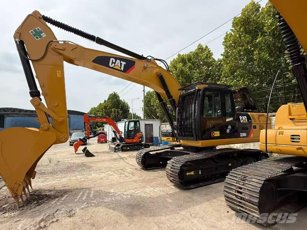 CAT 324 Kāpurķēžu ekskavatori