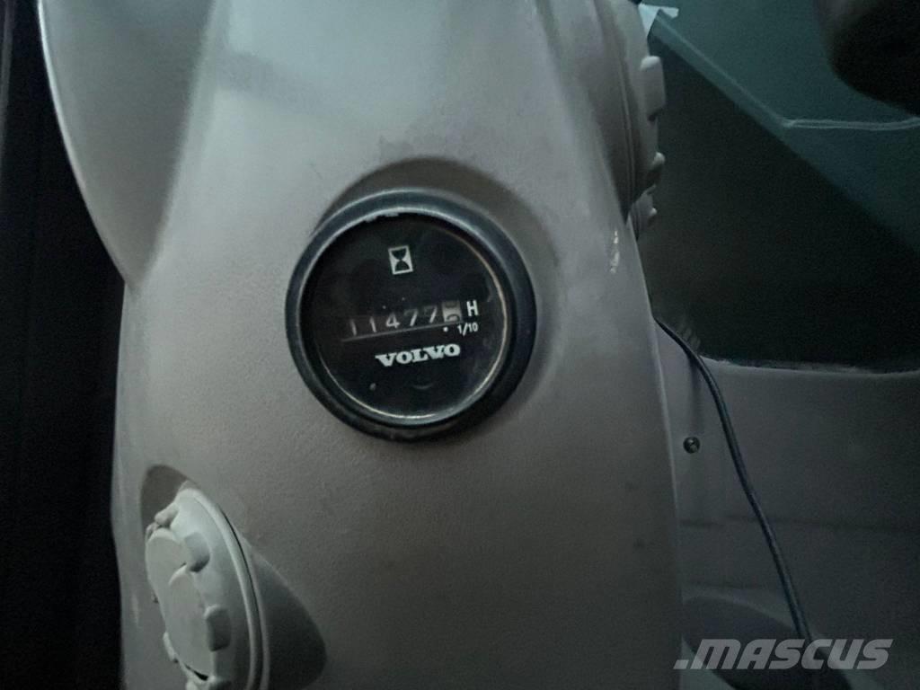 Volvo ECR 235 Kāpurķēžu ekskavatori