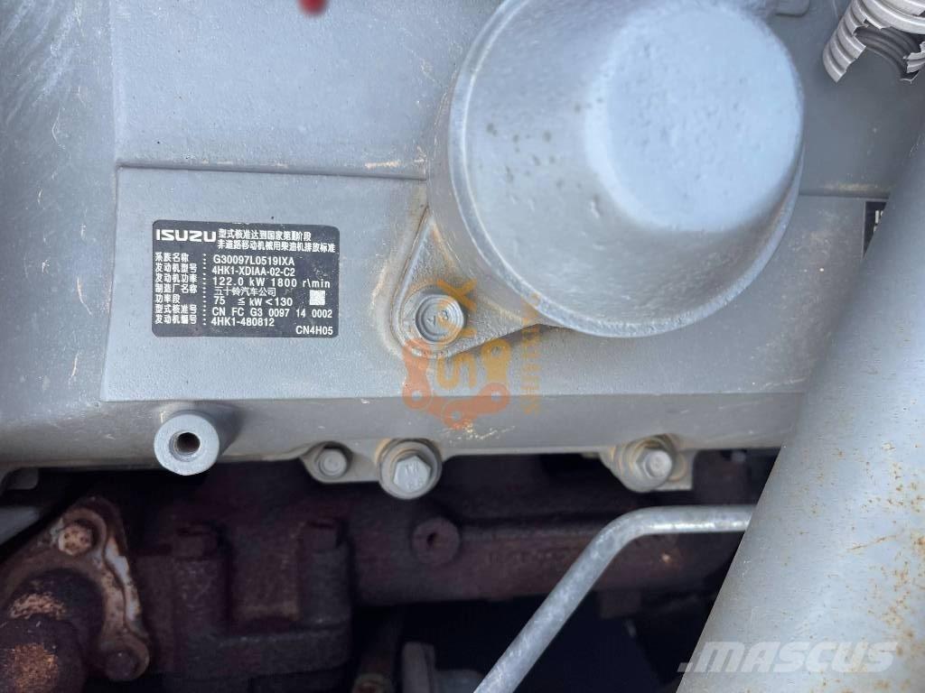 Hitachi ZX 240 Kāpurķēžu ekskavatori