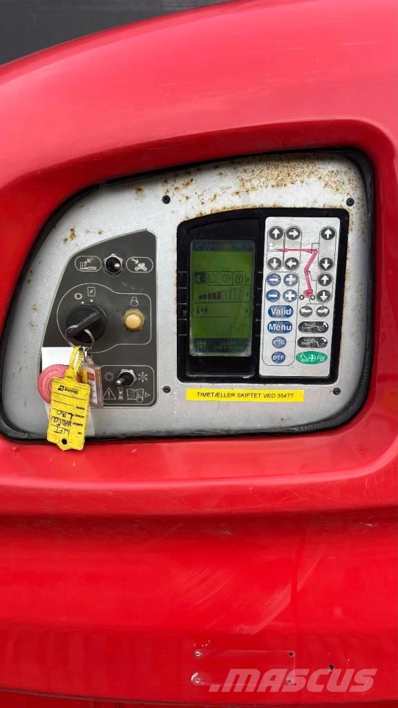 Manitou 180 ATJ Strēles pacēlāji