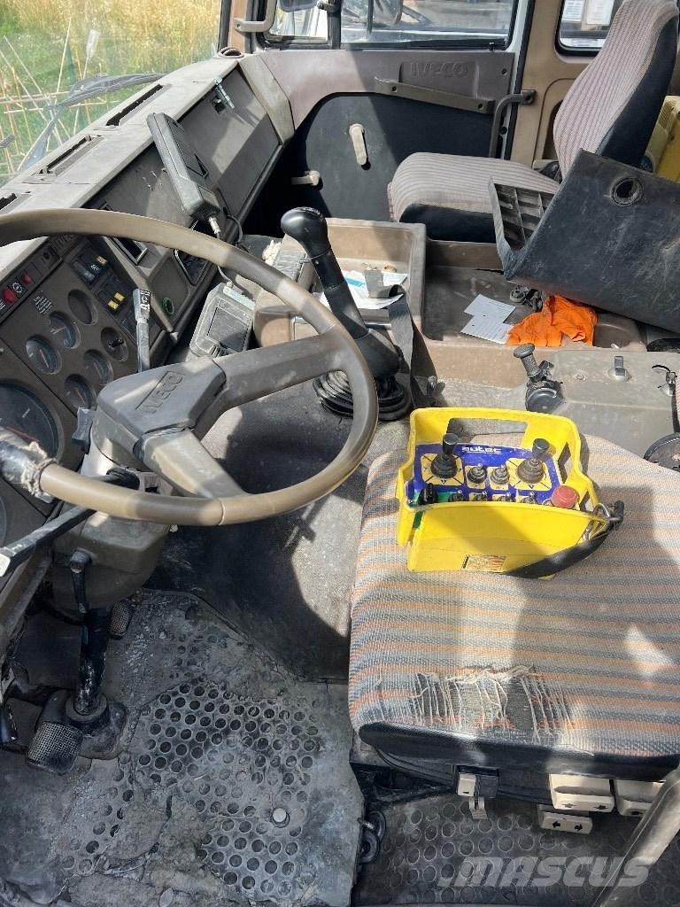 Iveco 330-36 H Kravas mašīna- betona sūknis
