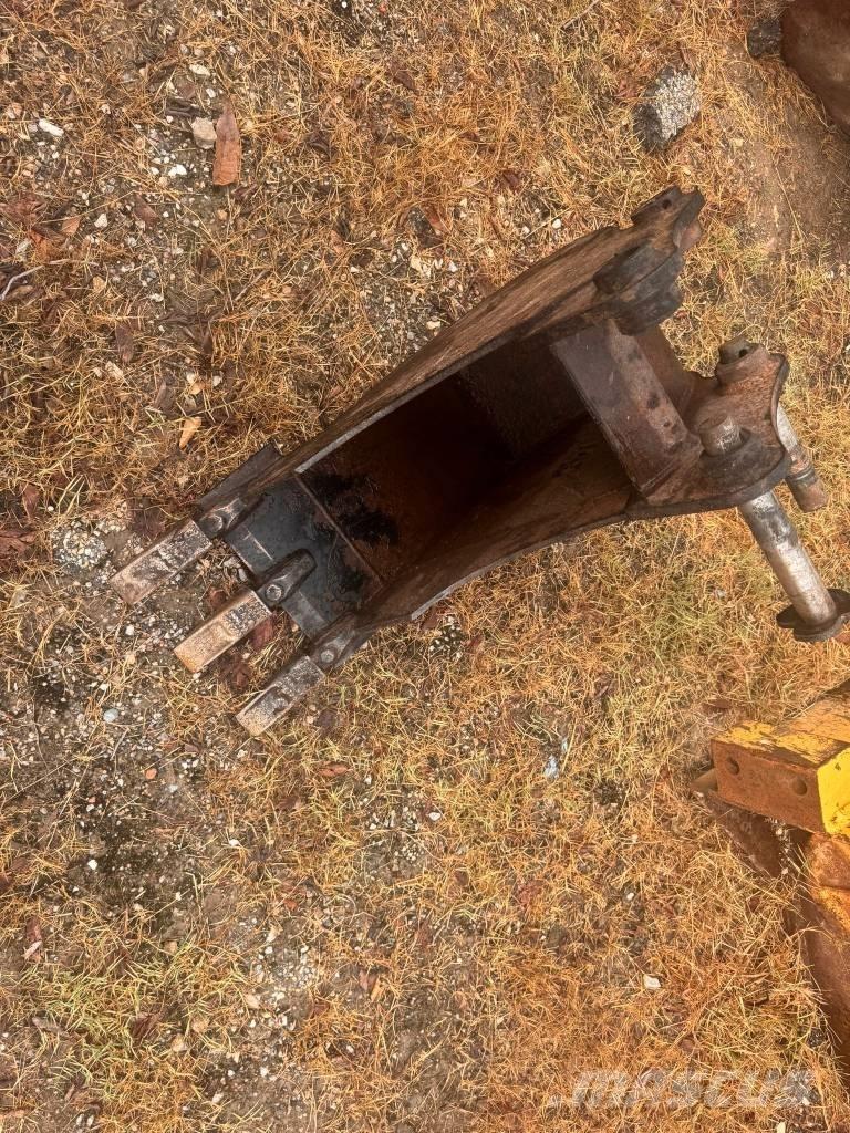 CAT 304 E CR Kāpurķēžu ekskavatori