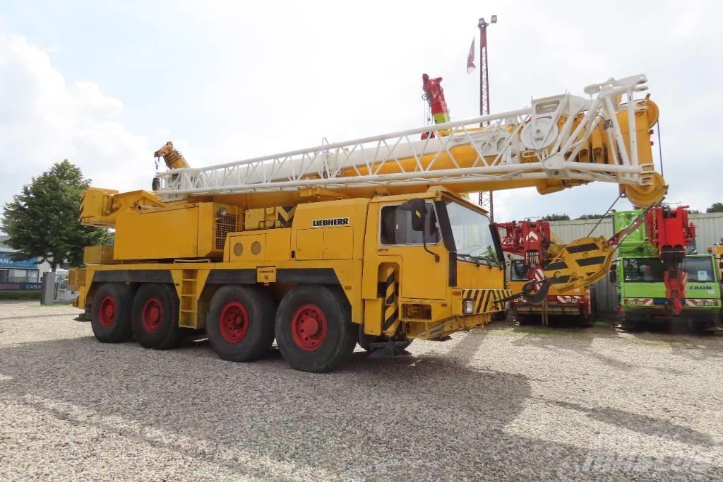 Liebherr LTM 1070-1 Visurgājēji celtņi
