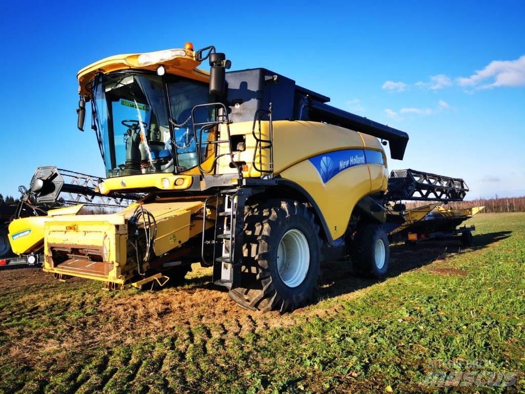 New Holland CX 8080 Ražas novākšanas kombaini