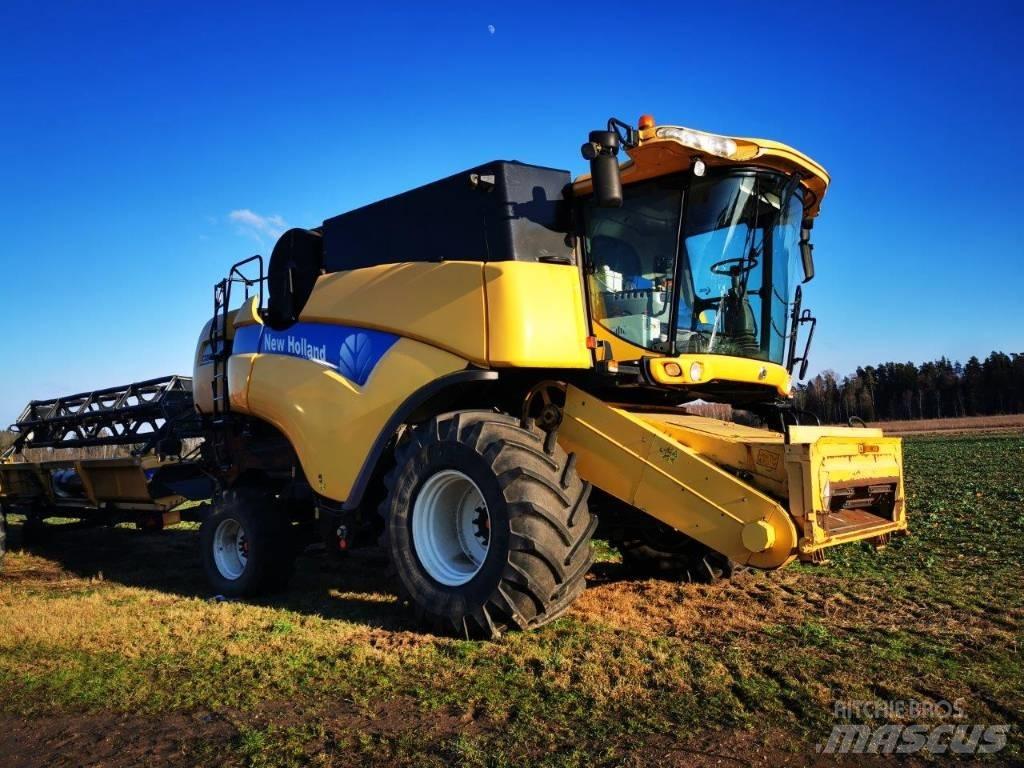 New Holland CX 8080 Ražas novākšanas kombaini