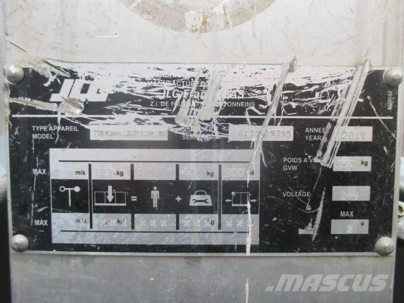 JLG Toucan Junior 8 Vertikālie pacēlāji